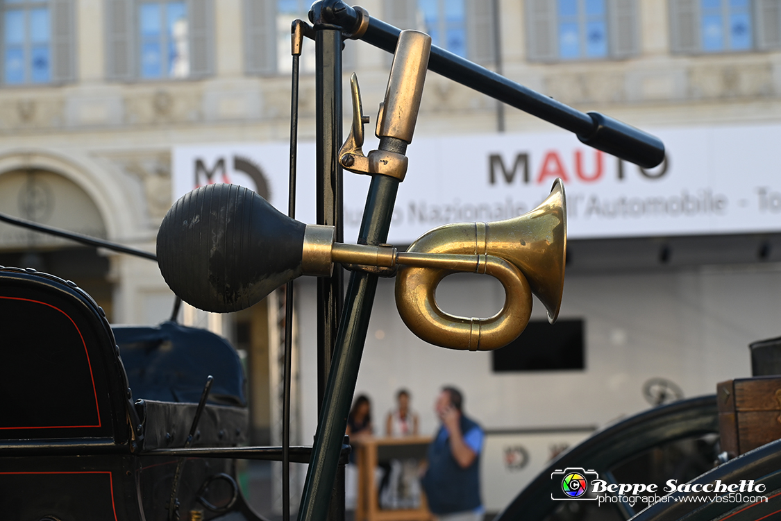 VBS_3884 - Autolook Week - Le auto in Piazza San Carlo.jpg